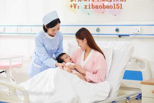 常德市妇幼保健院首例试管婴儿双胞胎宝宝“回娘家”庆生
